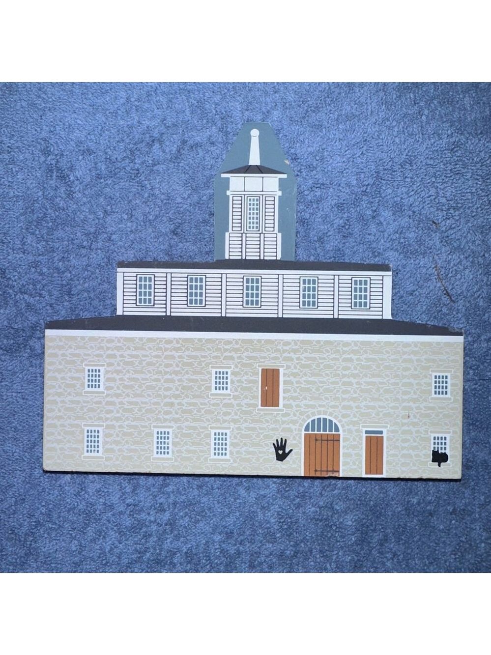 Preowned Vintage 1995 The Cat's Meow Shaker Village Series Round Barn